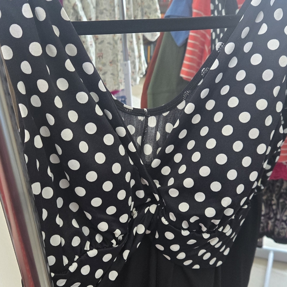Elegant Black and White Polka Dot One-Piece Swimsuit
